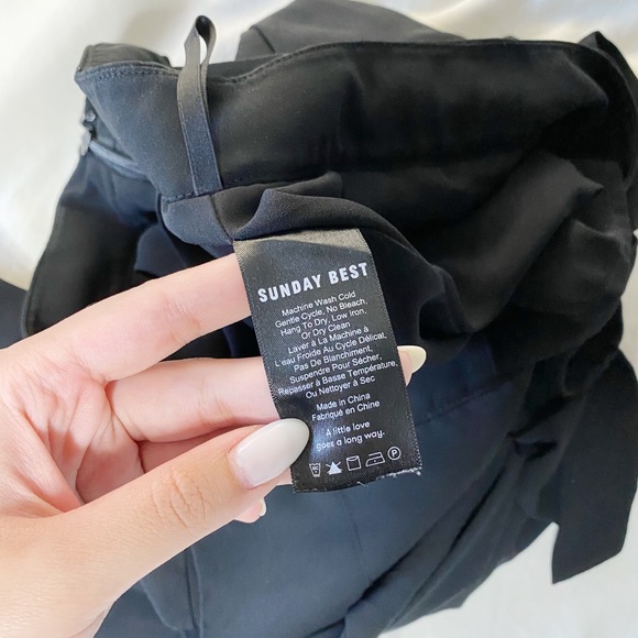 Aritzia Sunday Best Westley Shorts - Picture 5 of 6